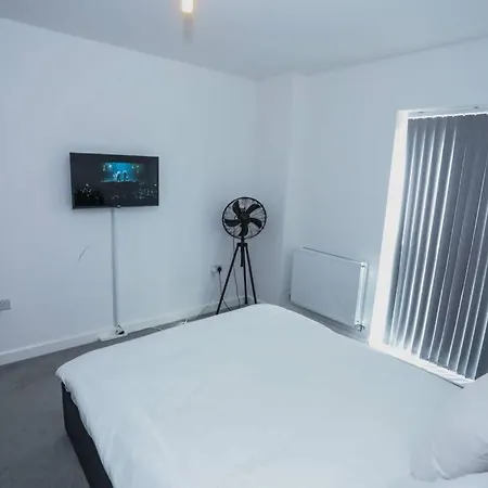 Exquisite One Bed *