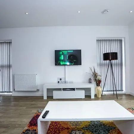 Exquisite One Bed Apartment *