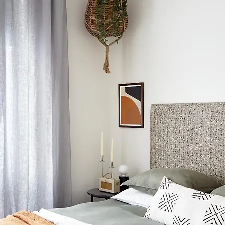 Modern 1 Bedroom - Minutes From Angel Tube St. Apartment London