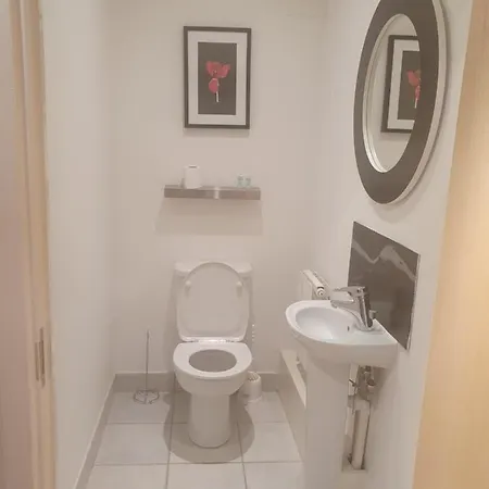 Canary Wharf, E14 9ne Apartment *