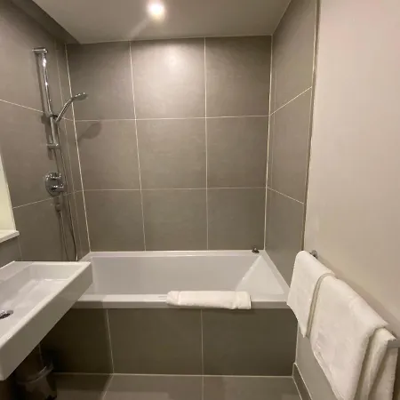 So Park Battersea Aparthotel 4*