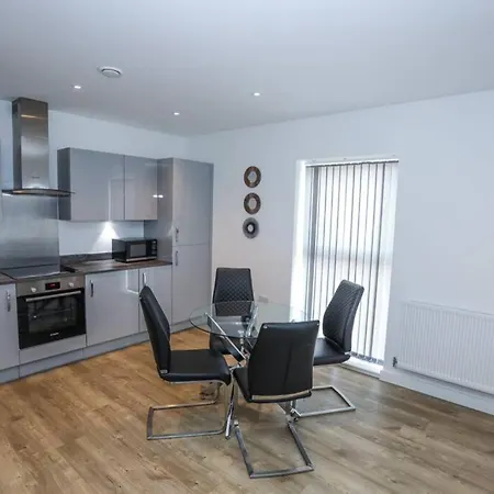Exquisite One Bed Apartment *