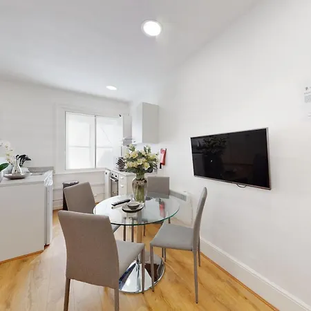 Park Lane Jermyn Street Apartment *