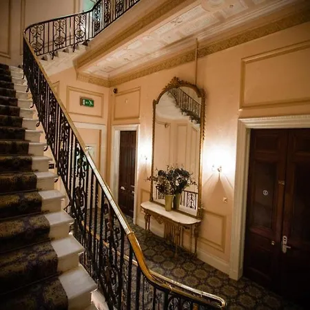 Hotel The Columbia 3*