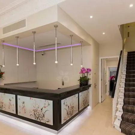 House 3*