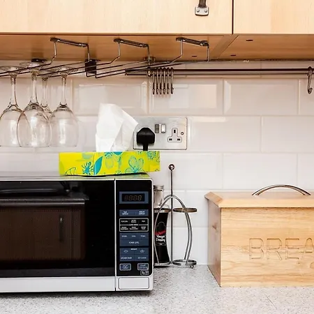 Stylish 1 Bedroom Flat In Vauxhall *