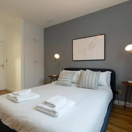 Deluxe Camden Apartment *