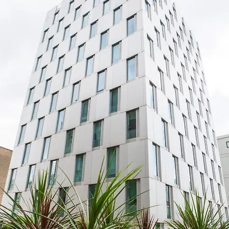 Apartment Chic And At Chapter South Bank In London