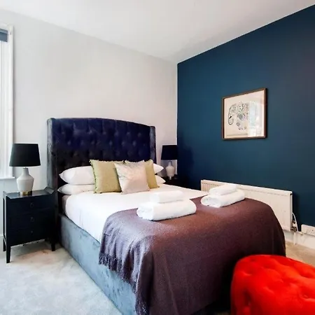 Vakantiehuis Modern Family In Close To Amenities And Train Londen