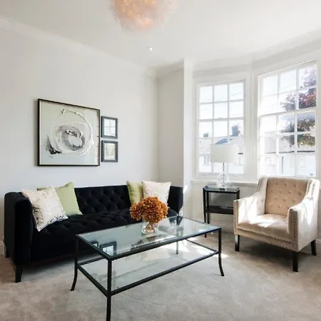 Modern Family In Close To Amenities And Train Vakantiehuis Londen