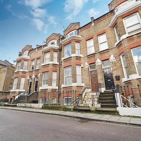 5b Belvedere Buildings London
