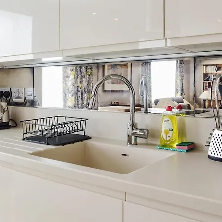 Apartment Beautiful 2 Bedroom 2 Bath Flat In South Kensington *