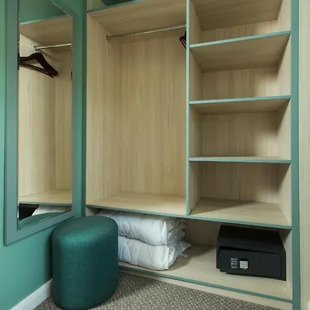 Caring 3* London