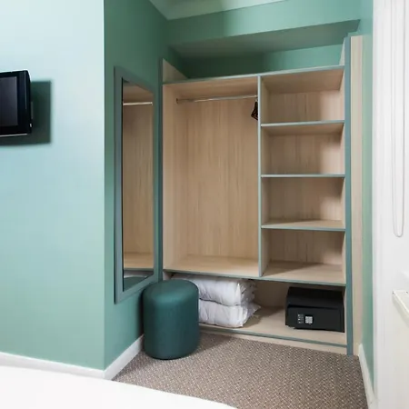 Caring 3* London