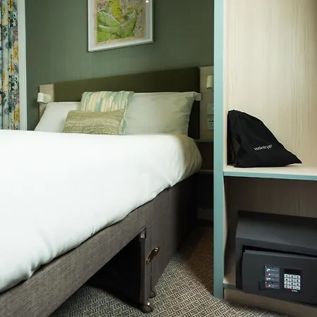 Hotel Caring London