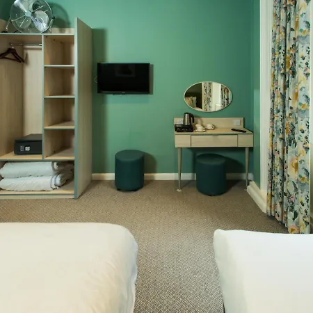 Caring Hotel 3*