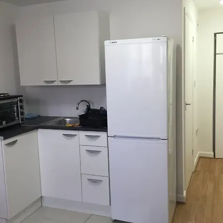 Private Away From ... Apartment Sutton (Greater London)