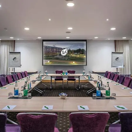 The Lensbury 4*