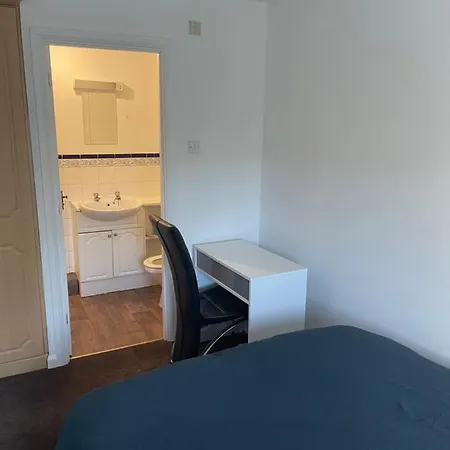 Private Guest Room * Hillingdon
