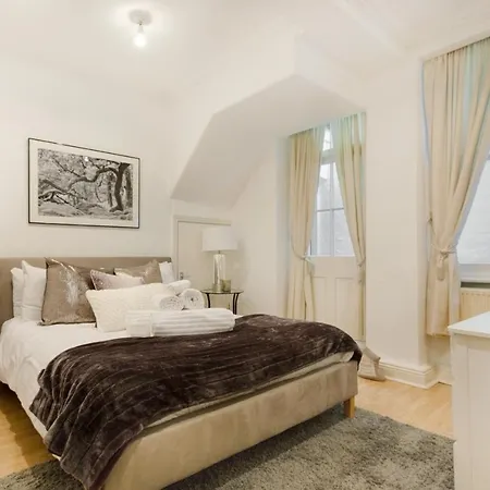 Spacious 1 Bed Sloane Square *