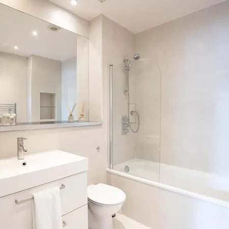 Perfect For Business & Corporate Stays - Three Bed With View Shoreditch شقة لندن