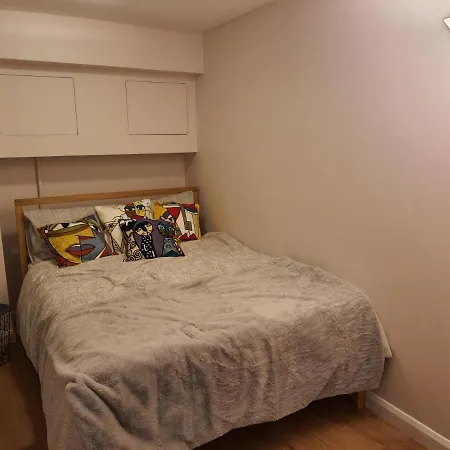 Guest house In With Shared Bathroom *
