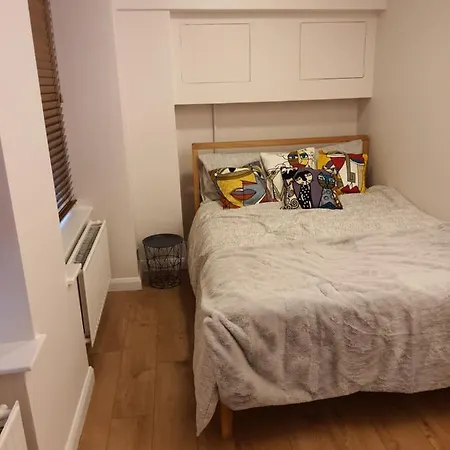 In With Shared Bathroom Guest house