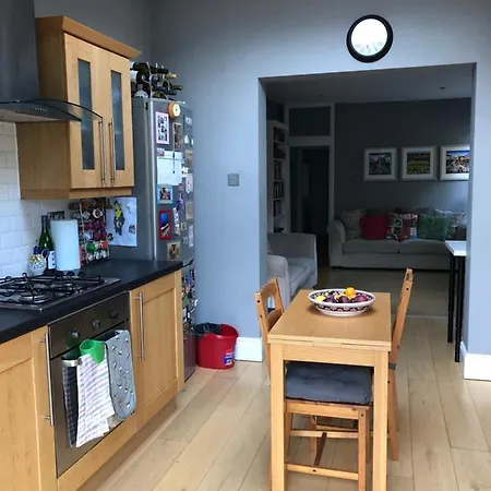 Homestay Wimbledon Fortnight