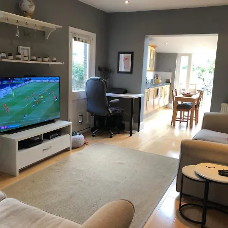 Homestay Wimbledon Fortnight