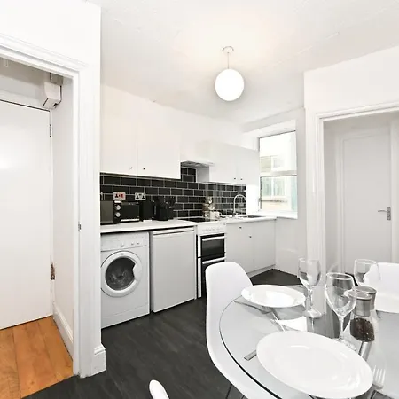 Covent Garden & Soho, Cosy & Cool, Spacious Londra
