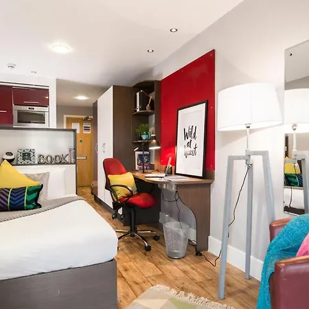 Appartement Stunning At Dashwood In For Students Only *