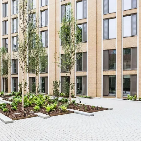 Apartment Contemporary At Chapter White In