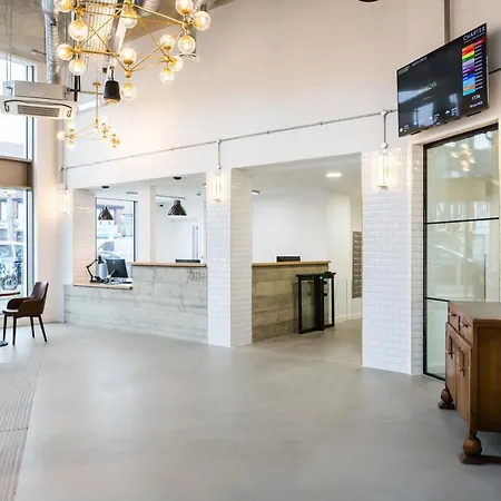Apartment Contemporary At Chapter White In London