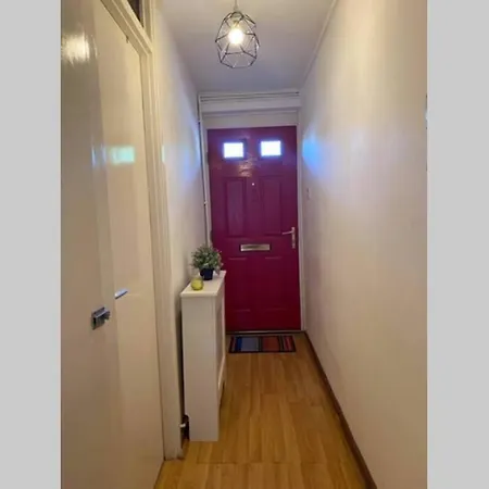 Beautiful Large In Flat Apartment