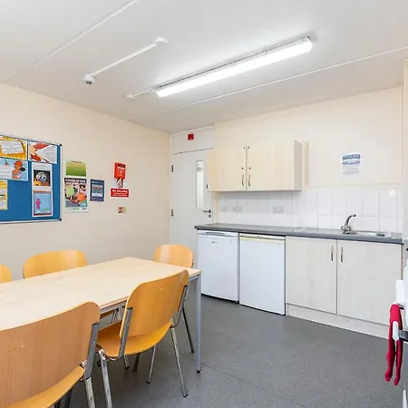 Guest house Private In Colindale - Sk The Hyde