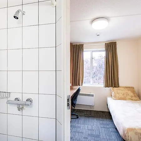 Private In Colindale - Sk *