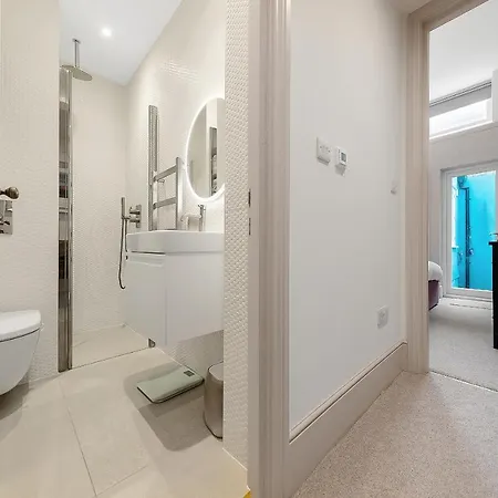 Veeve - Heart Of Chelsea Apartment