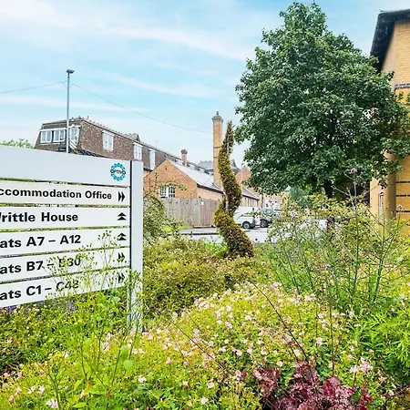 Private In Colindale - Sk Guest house