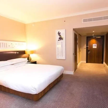 Hotel Hilton Wembley 4*