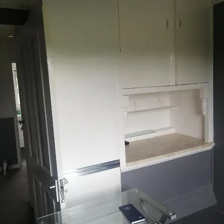 23 Crowhurst Way בית הארחה אורפינגטון