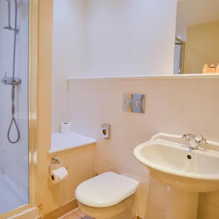 Leicester Square Apartment
