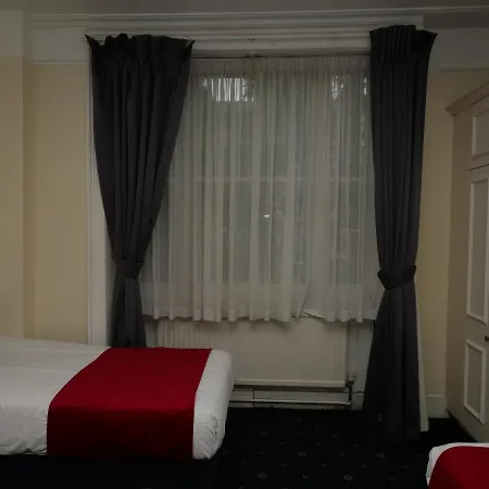 Hotel Arran House 3*