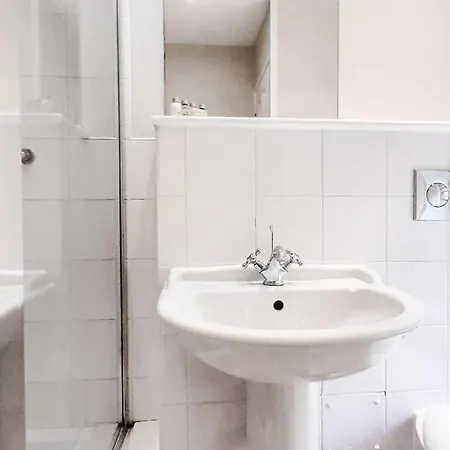 Apartment Leicester Square London