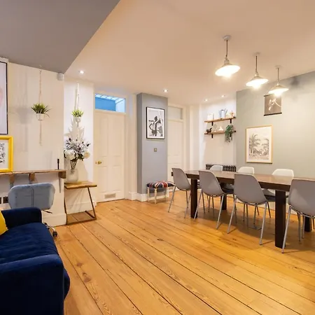 Holiday home Sherlocks London