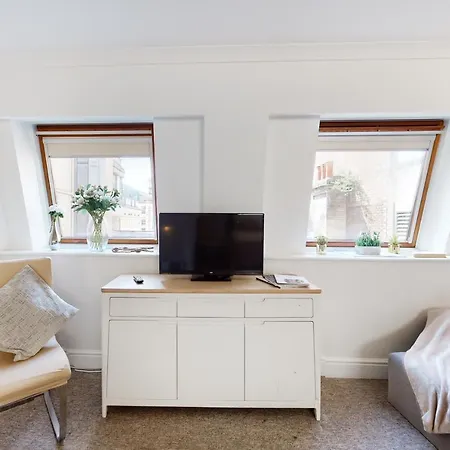 Park Lane Piccadilly Circus Apartment *