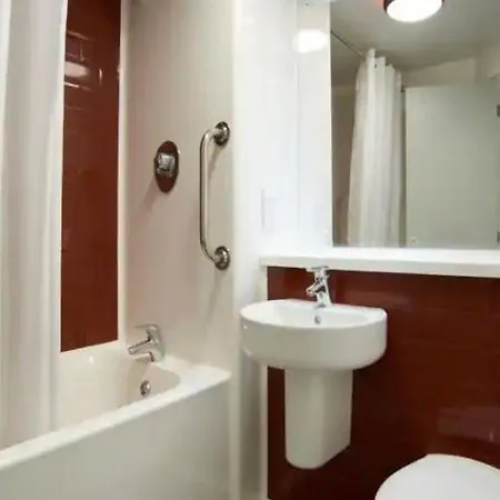 Travelodge Teddington