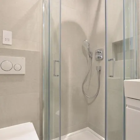 Earls Court East Serviced By Stayprime 3*
