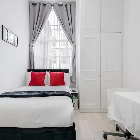 Oxford Street 2 Bed