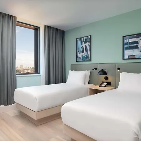 Hyatt Place East Hotel 4*