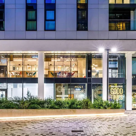 Ibis London Point فندق 3*